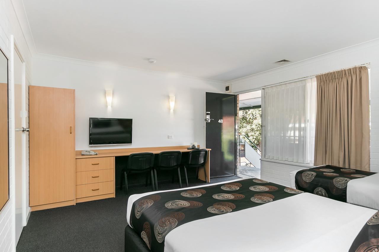 Flag Motor Lodge Perth Exterior photo