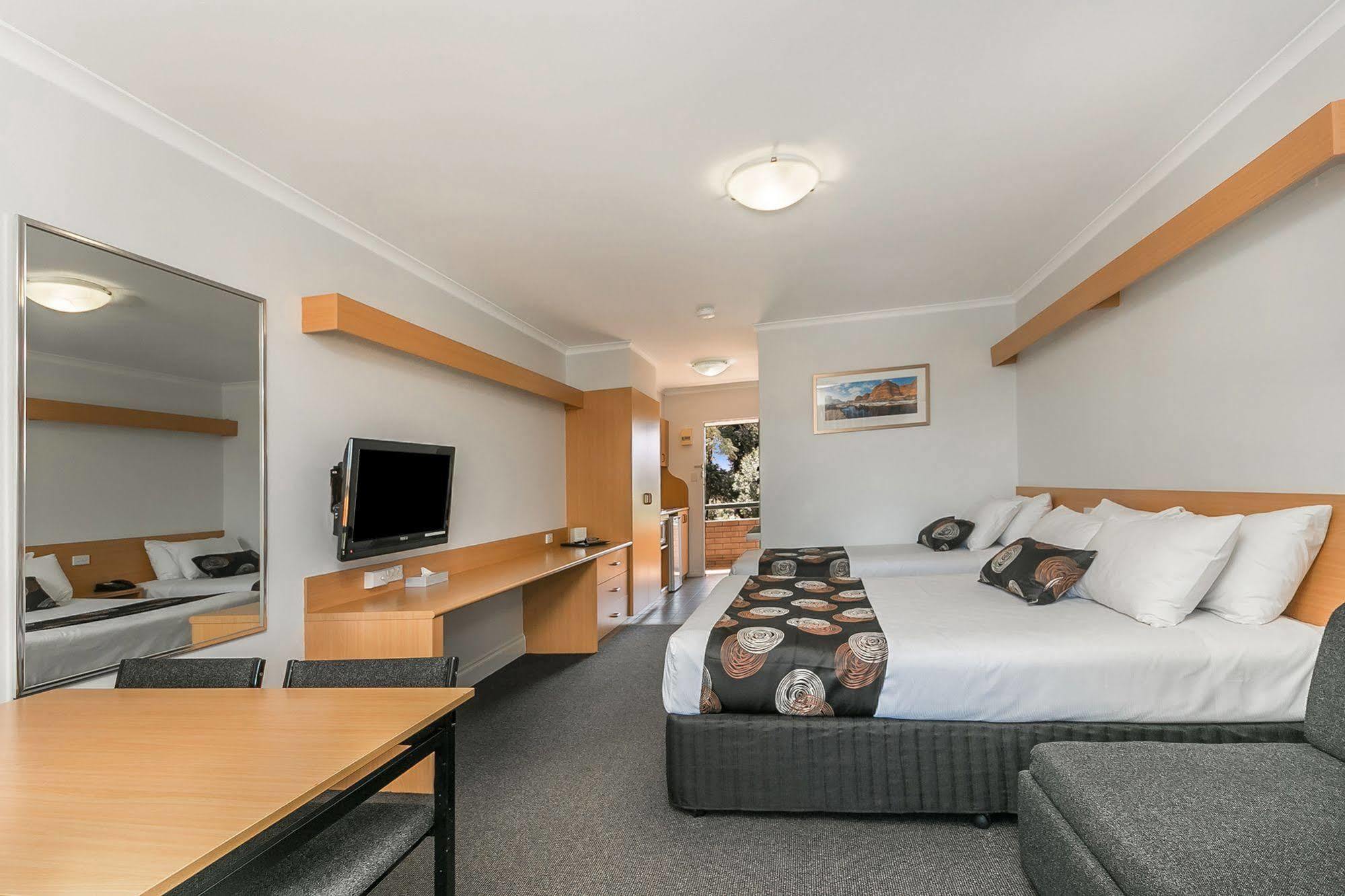 Flag Motor Lodge Perth Exterior photo